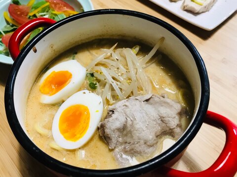 簡単なのに本格派！ナッツ×魚介出汁の家系ラーメン